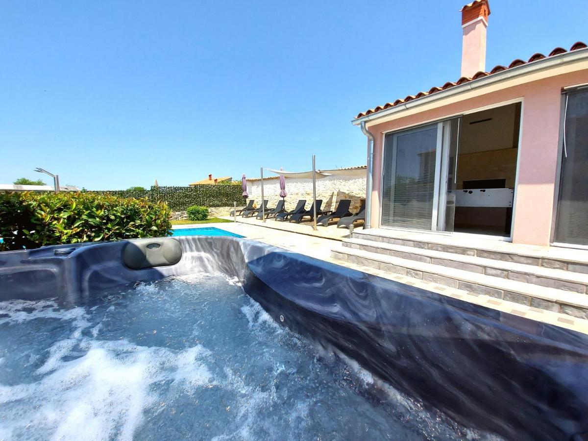 Villa Mattea Galižana Εξωτερικό φωτογραφία