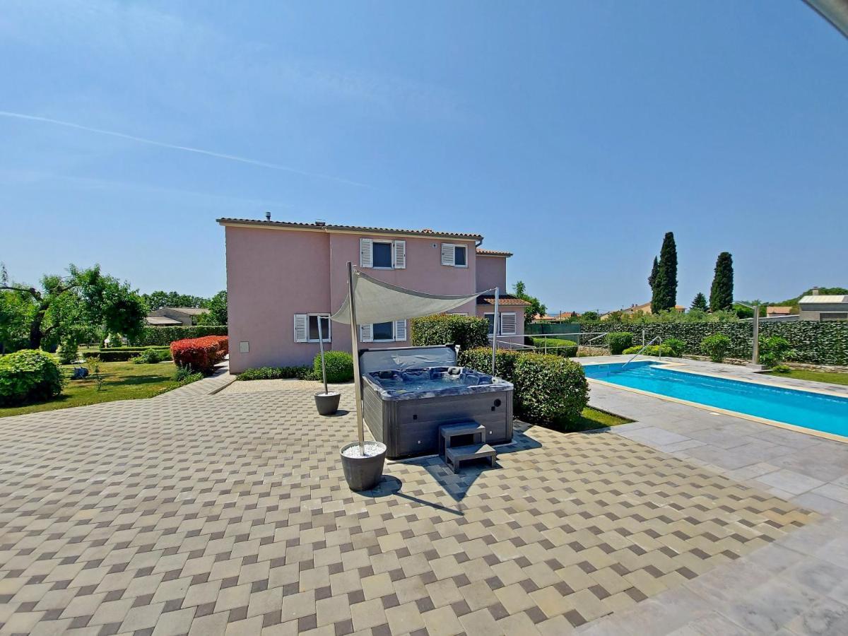 Villa Mattea Galižana Εξωτερικό φωτογραφία