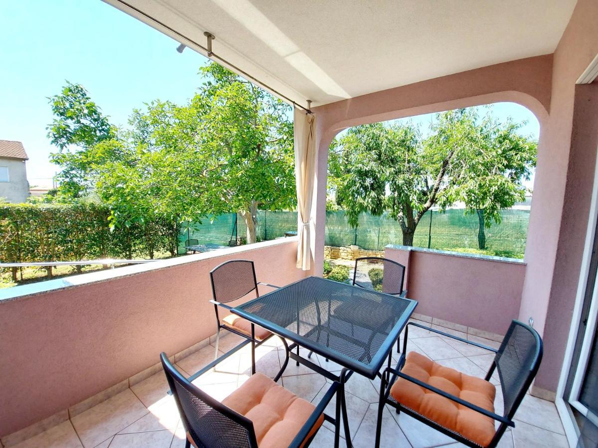 Villa Mattea Galižana Εξωτερικό φωτογραφία