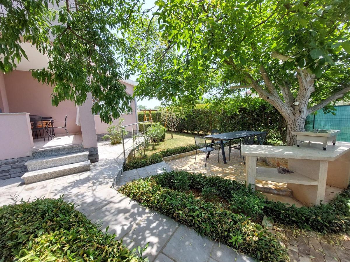 Villa Mattea Galižana Εξωτερικό φωτογραφία